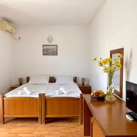 Bed & Breakfast Ns Velji Vinogradi *