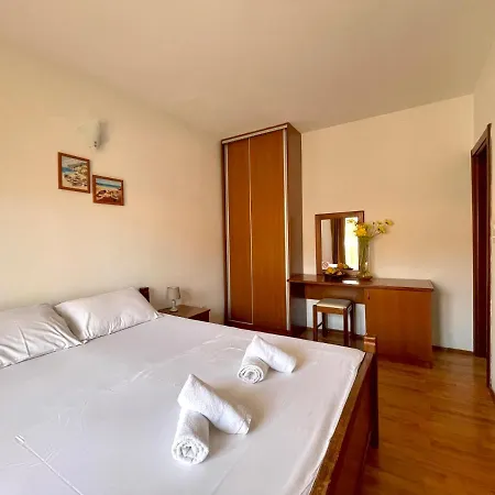 Ns Velji Vinogradi Bed & Breakfast Budva